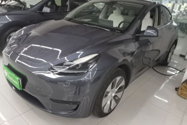 Used Tesla Model Y 2022 Rear-Wheel-Drive Version