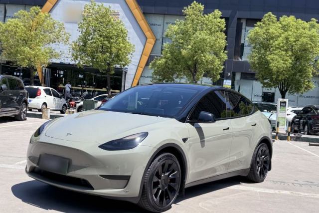Ojetý Tesla Model Y 2022 Rear-Wheel-Drive Version
