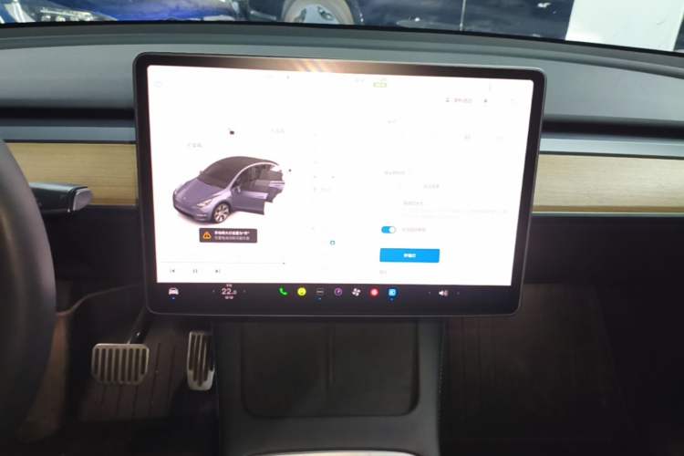 Used Tesla Model Y 2022 Revised Version Rear-Wheel Drive Audio And AC Panel