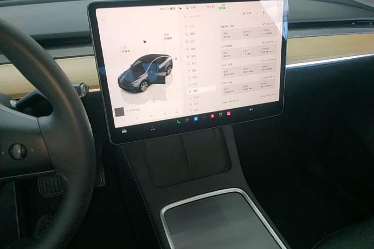Used Tesla Model Y 2022 Revised Version Rear-Wheel Drive Audio And AC Panel