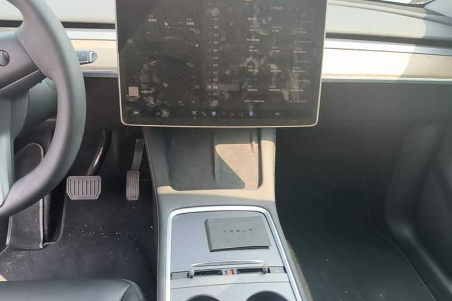 Used Tesla Model Y 2022 Long-Range All-Wheel-Drive Version Audio And AC Panel