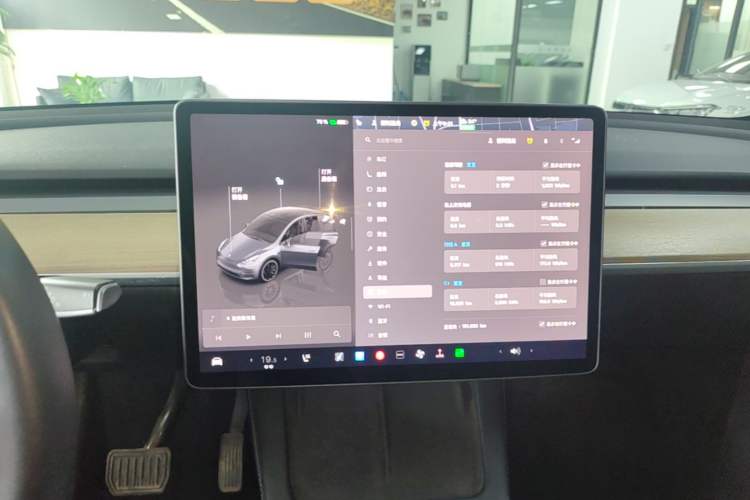 Used Tesla Model Y 2022 Revised Version Rear-Wheel Drive Audio And AC Panel