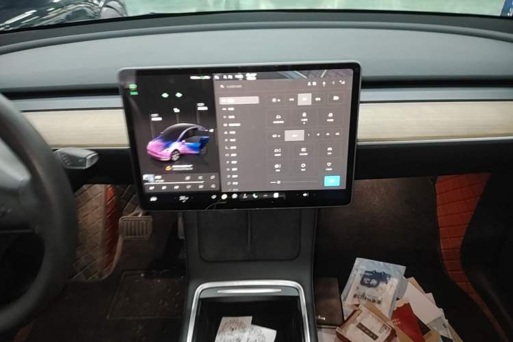 Used Tesla Model Y 2022 Long-Range All-Wheel-Drive Version Audio And AC Panel