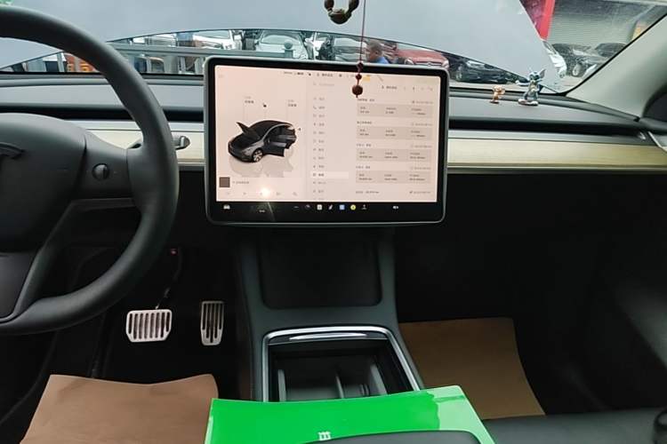 Used Tesla Model Y 2022 Revised Version Rear-Wheel Drive Audio And AC Panel