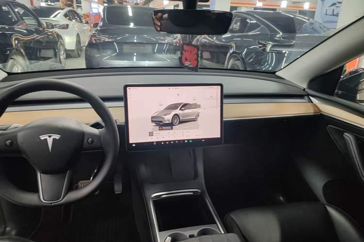 Used Tesla Model Y 2022 Rear-Wheel-Drive Version Audio And AC Panel
