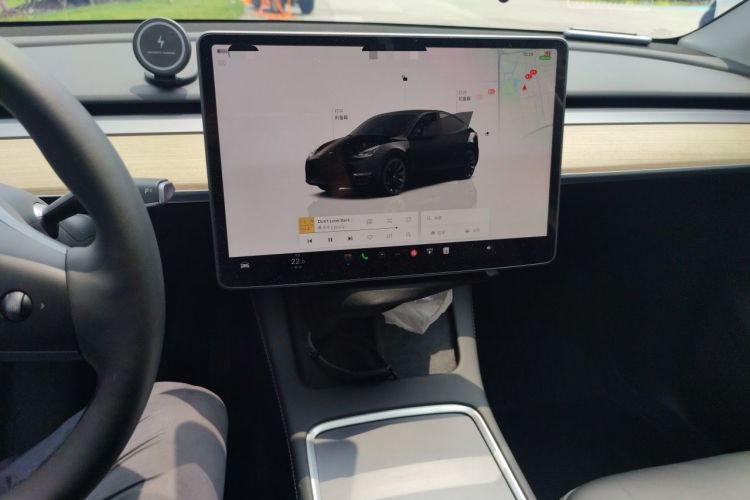 Used Tesla Model Y 2022 Long-Range All-Wheel-Drive Version Audio And AC Panel