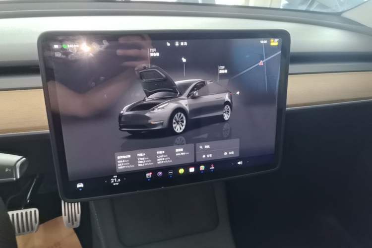 Used Tesla Model Y 2022 Long-Range All-Wheel-Drive Version Audio And AC Panel