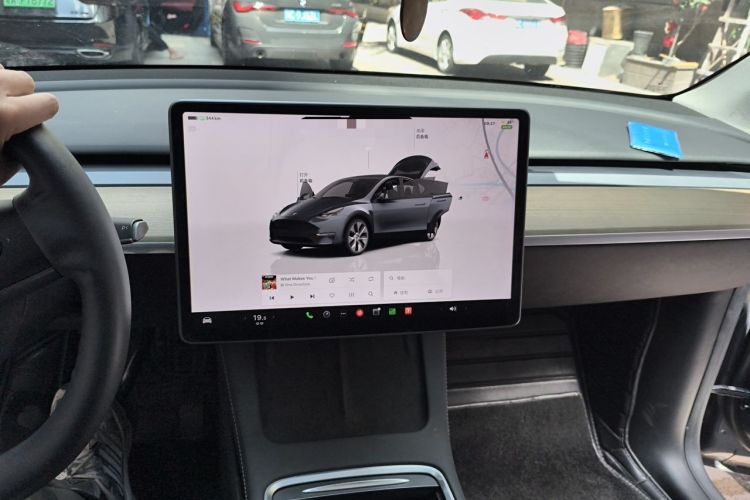 Used Tesla Model Y 2022 Revised Version Rear-Wheel Drive Audio And AC Panel