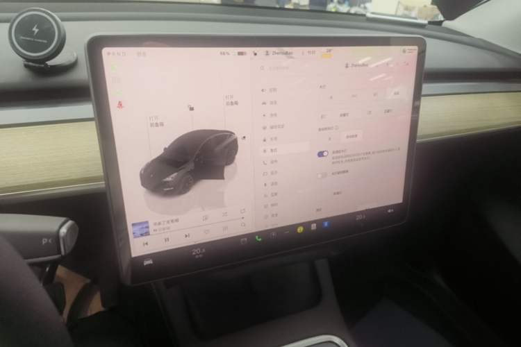 Used Tesla Model Y 2022 Long-Range All-Wheel-Drive Version Audio And AC Panel