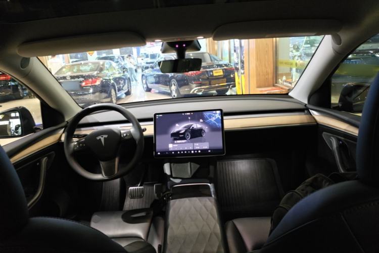 Used Tesla Model Y 2022 Revised Version Rear-Wheel Drive Center Console