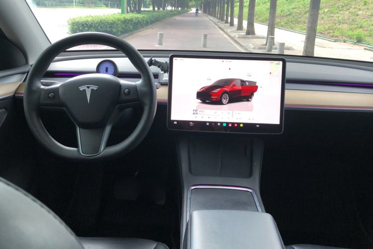 Used Tesla Model Y 2022 Rear-Wheel-Drive Version Center Console