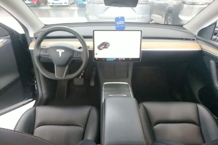 Used Tesla Model Y 2022 Revised Version Rear-Wheel Drive Center Console