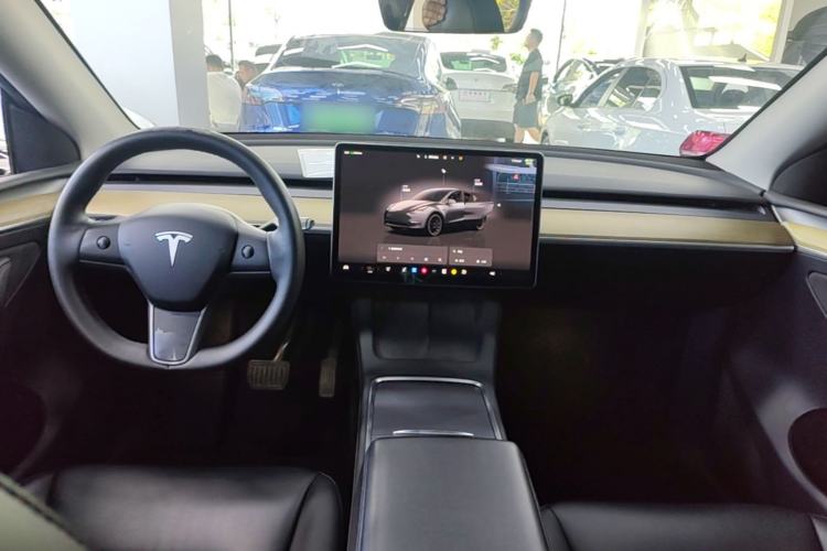Used Tesla Model Y 2022 Rear-Wheel-Drive Version Center Console