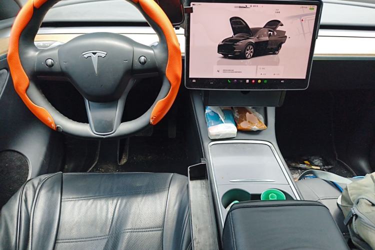 Used Tesla Model Y 2022 Rear-Wheel-Drive Version Center Console