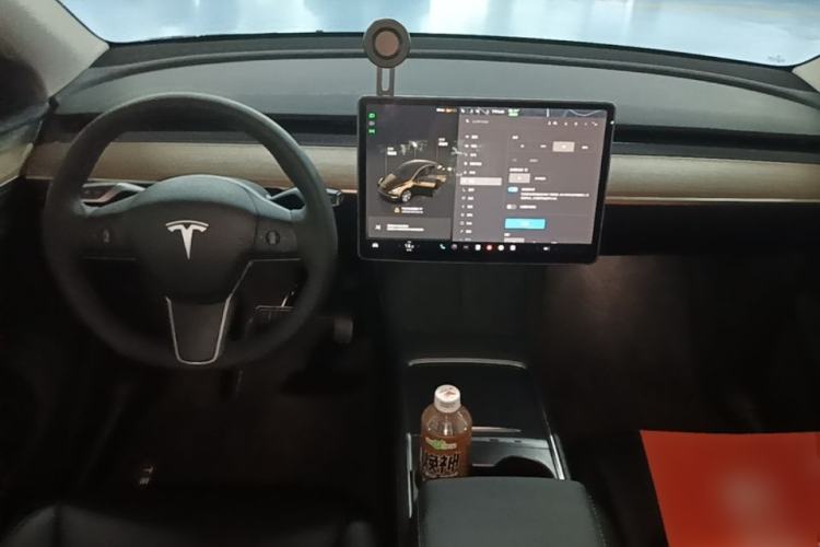 Used Tesla Model Y 2022 Revised Version Rear-Wheel Drive Center Console
