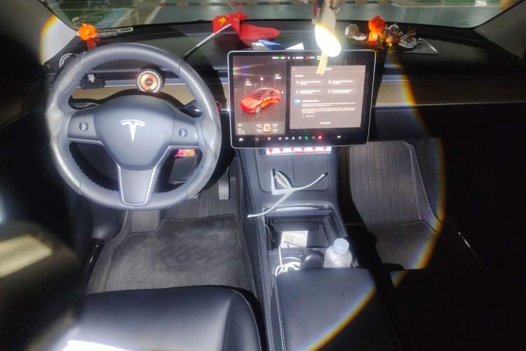 Used Tesla Model Y 2022 Revised Version Rear-Wheel Drive Center Console
