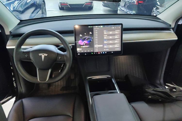 Used Tesla Model Y 2022 Revised Version Long-Range All-Wheel Drive Center Console