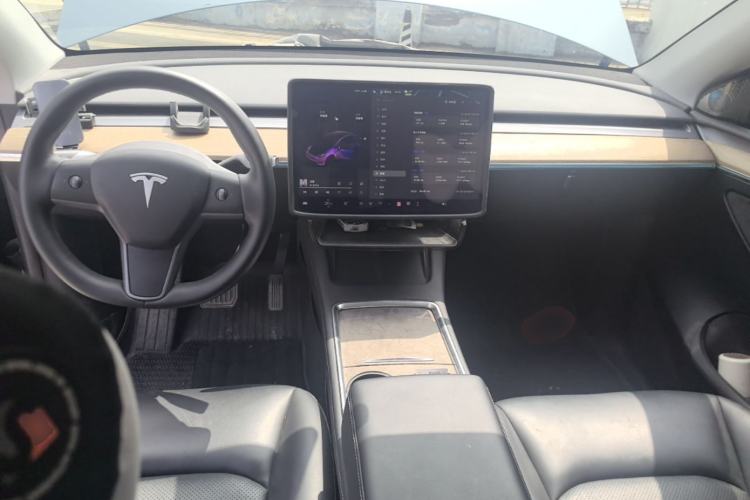 Used Tesla Model Y 2022 Revised Version Rear-Wheel Drive Center Console