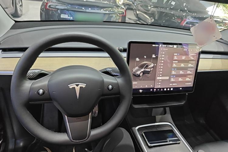 Used Tesla Model Y 2022 Revised Version Rear-Wheel Drive Center Console