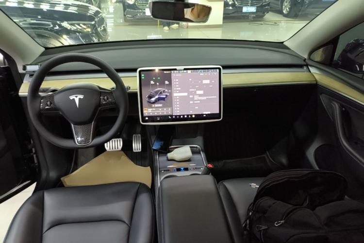 Used Tesla Model Y 2022 Performance High-Performance All-Wheel-Drive Version Center Console