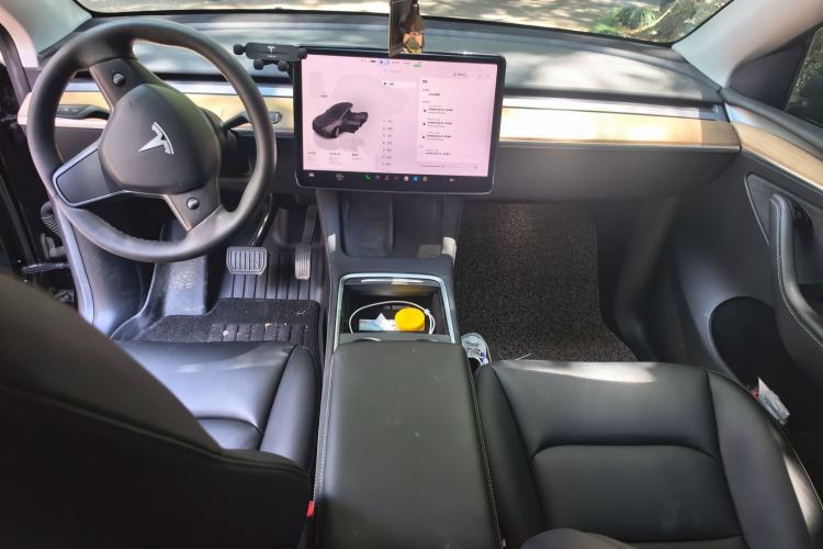 Used Tesla Model Y 2022 Rear-Wheel-Drive Version Center Console