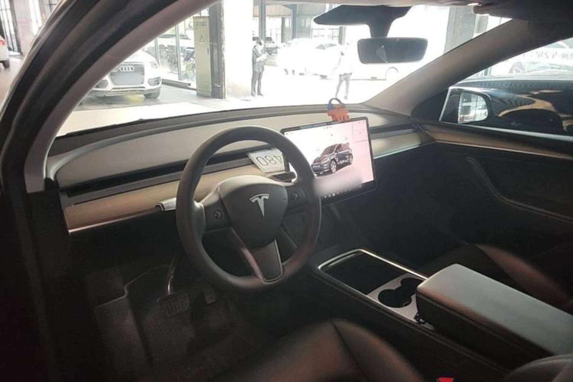 Used Tesla Model Y 2022 Revised Version Rear-Wheel Drive Center Console