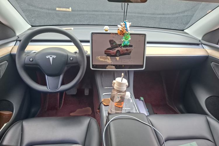 Used Tesla Model Y 2022 Revised Version Rear-Wheel Drive Center Console