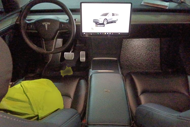 Used Tesla Model Y 2022 Revised Version Rear-Wheel Drive Center Console