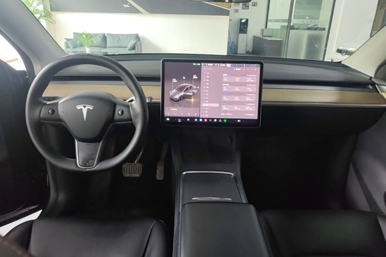Used Tesla Model Y 2022 Revised Version Rear-Wheel Drive Center Console