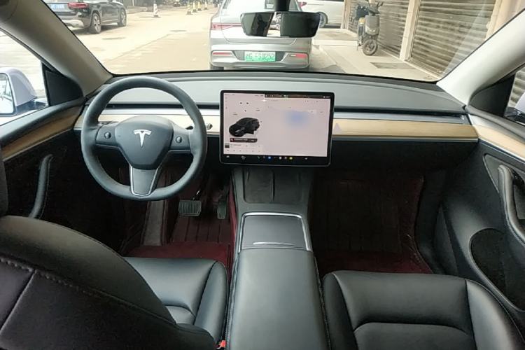 Used Tesla Model Y 2022 Rear-Wheel-Drive Version Center Console