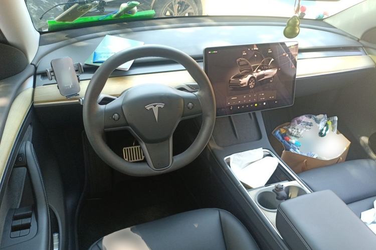 Used Tesla Model Y 2022 Revised Version Rear-Wheel Drive Center Console