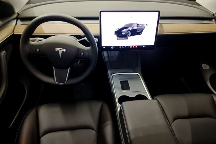 Used Tesla Model Y 2022 Rear-Wheel-Drive Version Center Console