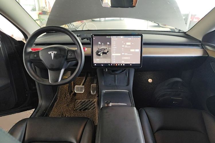 Used Tesla Model Y 2022 Rear-Wheel-Drive Version Center Console