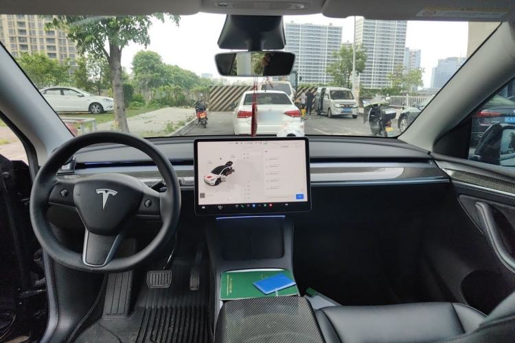 Used Tesla Model Y 2022 Revised Version Rear-Wheel Drive Center Console