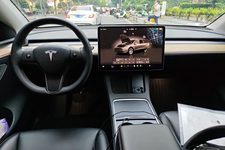 Used Tesla Model Y 2022 Revised Version Rear-Wheel Drive Center Console