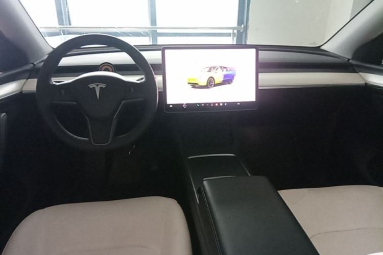 Used Tesla Model Y 2022 Rear-Wheel-Drive Version Center Console