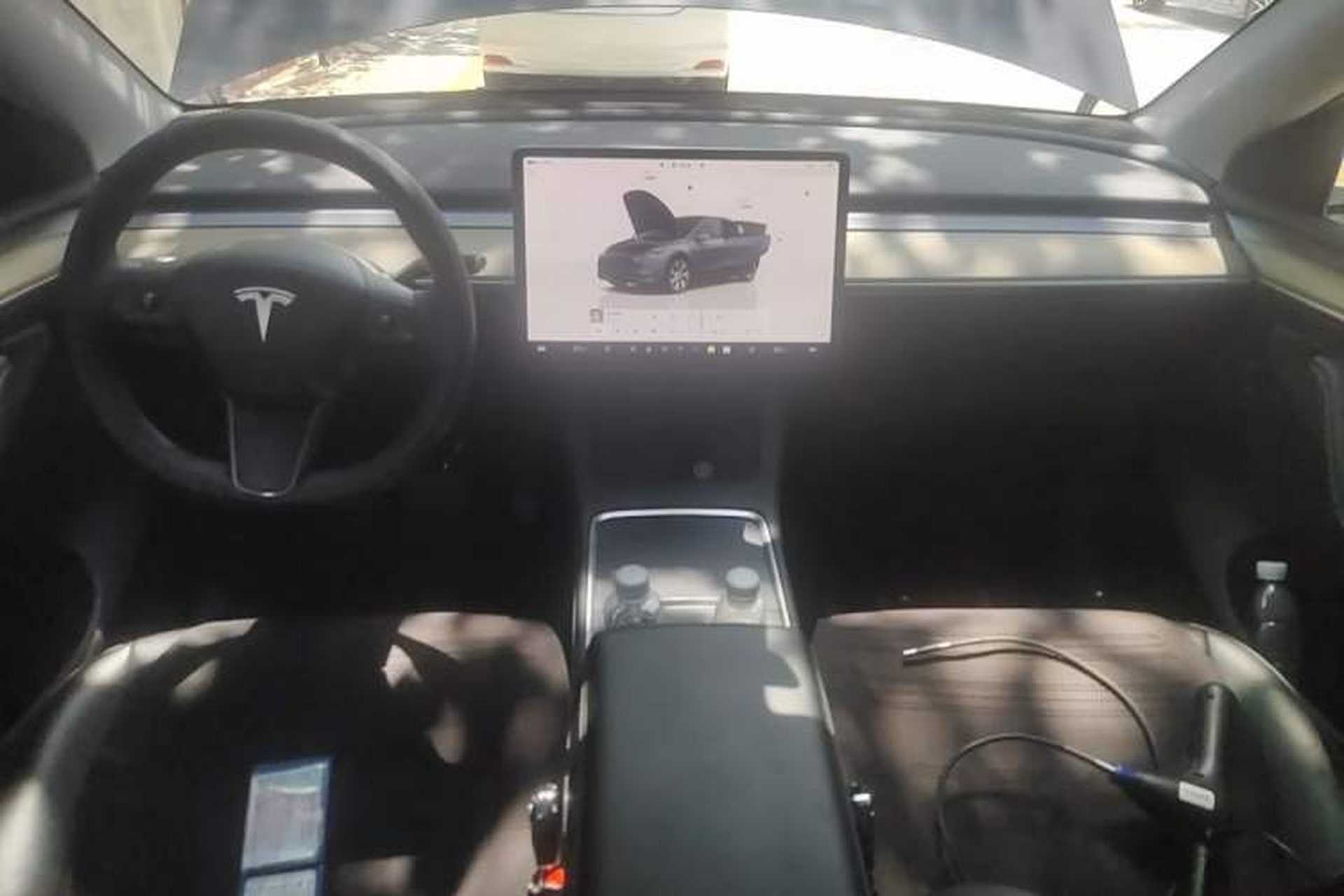Used Tesla Model Y 2022 Revised Version Rear-Wheel Drive Center Console