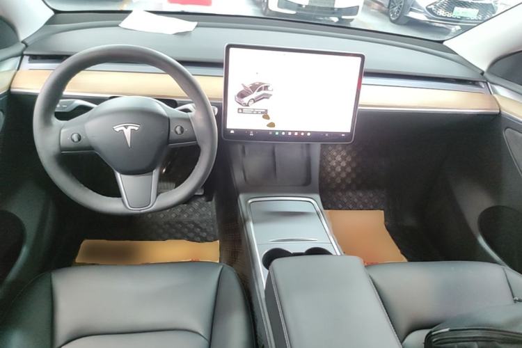Used Tesla Model Y 2022 Rear-Wheel-Drive Version Center Console