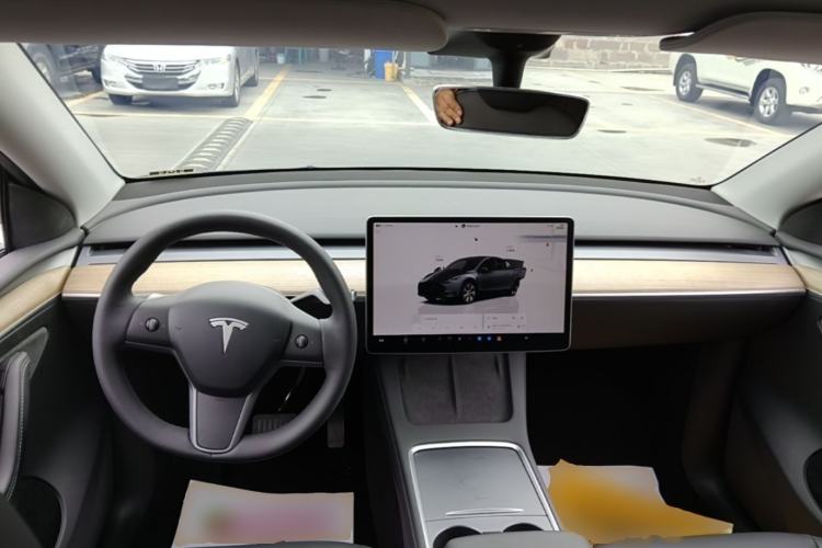Used Tesla Model Y 2022 Revised Version Rear-Wheel Drive Center Console