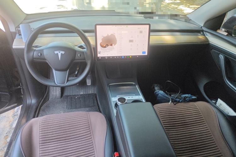Used Tesla Model Y 2022 Revised Version Rear-Wheel Drive Center Console