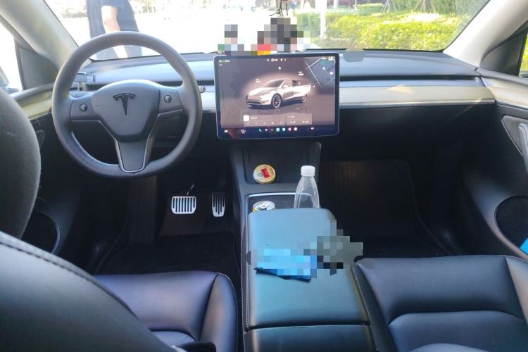 Used Tesla Model Y 2022 Revised Version Rear-Wheel Drive Center Console