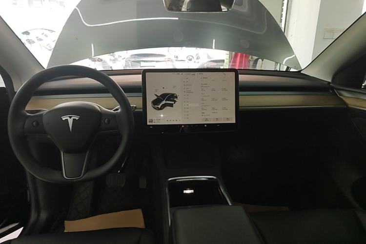 Used Tesla Model Y 2022 Revised Version Rear-Wheel Drive Center Console