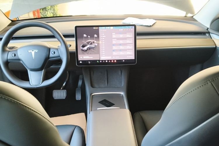 Used Tesla Model Y 2022 Revised Version Rear-Wheel Drive Center Console