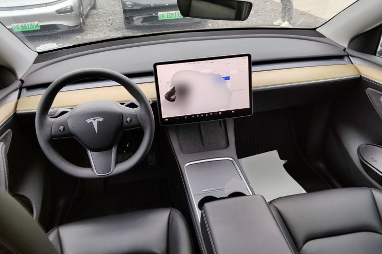 Used Tesla Model Y 2022 Revised Version Rear-Wheel Drive Center Console