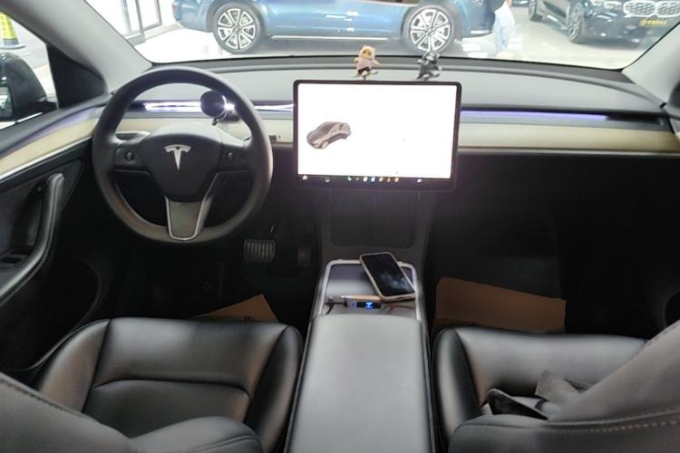 Used Tesla Model Y 2022 Revised Version Long-Range All-Wheel Drive Center Console
