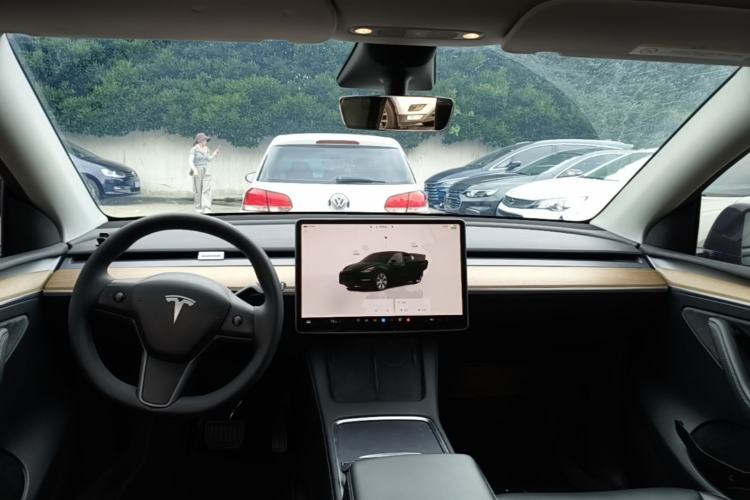 Used Tesla Model Y 2022 Revised Version Long-Range All-Wheel Drive Center Console