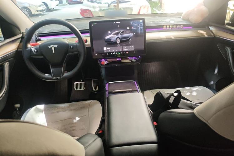 Used Tesla Model Y 2022 Revised Version Rear-Wheel Drive Center Console