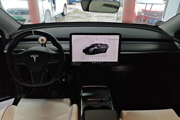 Used Tesla Model Y 2022 Performance High-Performance All-Wheel-Drive Version Center Console