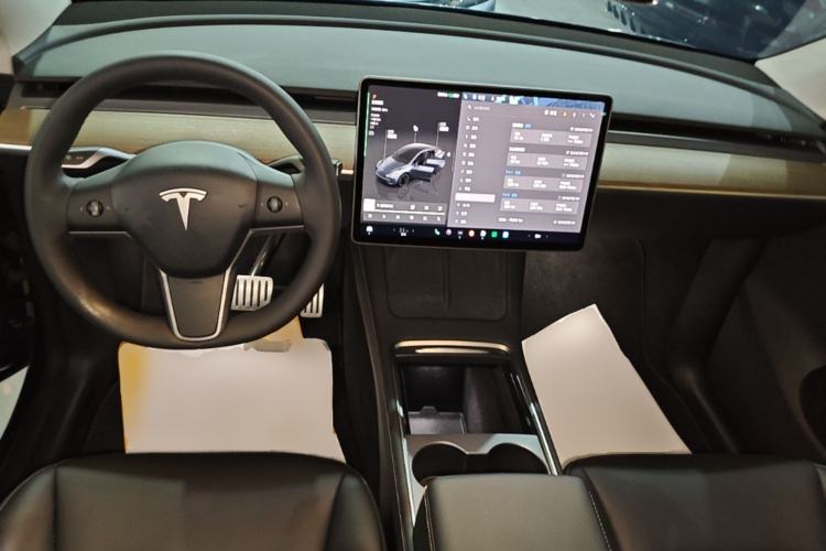Used Tesla Model Y 2022 Performance High-Performance All-Wheel-Drive Version Center Console