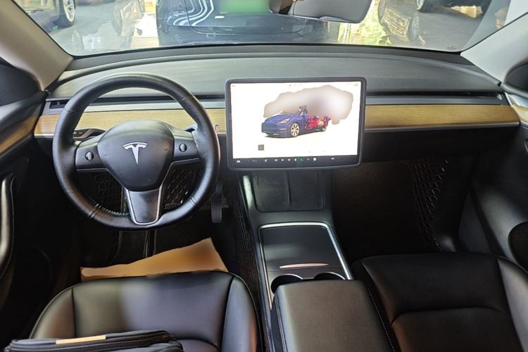 Used Tesla Model Y 2022 Rear-Wheel-Drive Version Center Console
